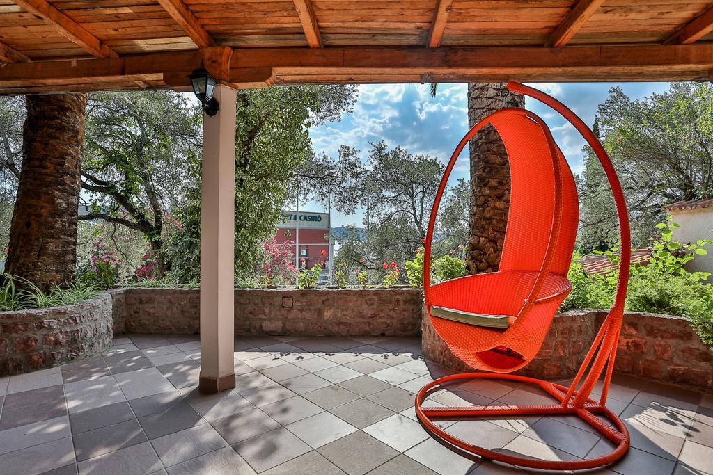 Milan'S Apartments Sveti Stefan Kültér fotó