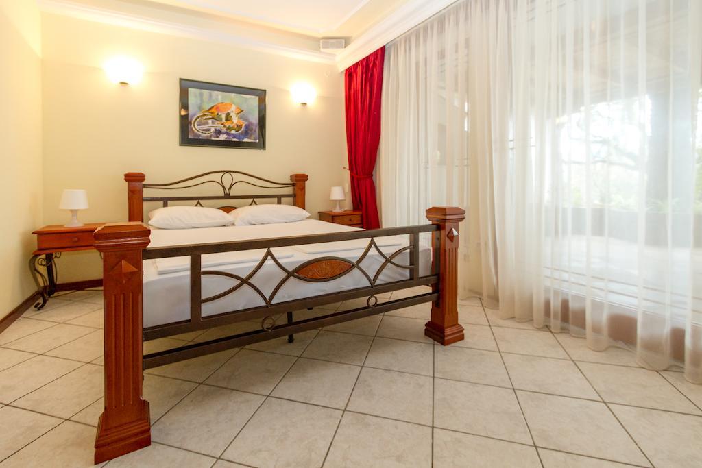 Milan'S Apartments Sveti Stefan Szoba fotó